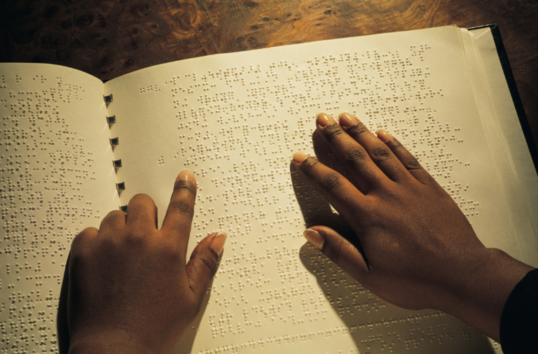 [Artigo] 170 anos do Braille no Brasil e 45 anos no Ceará: a trajetória da leitura acessível na Bece