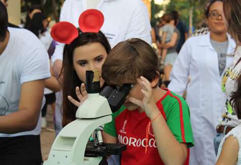 Uma visita ao mundo das Celulas Foto 1