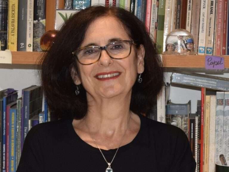 Curso Teórico “Proteger para o Futuro: Conservação de Acervos Bibliográficos e Documentais” com Thais Helena