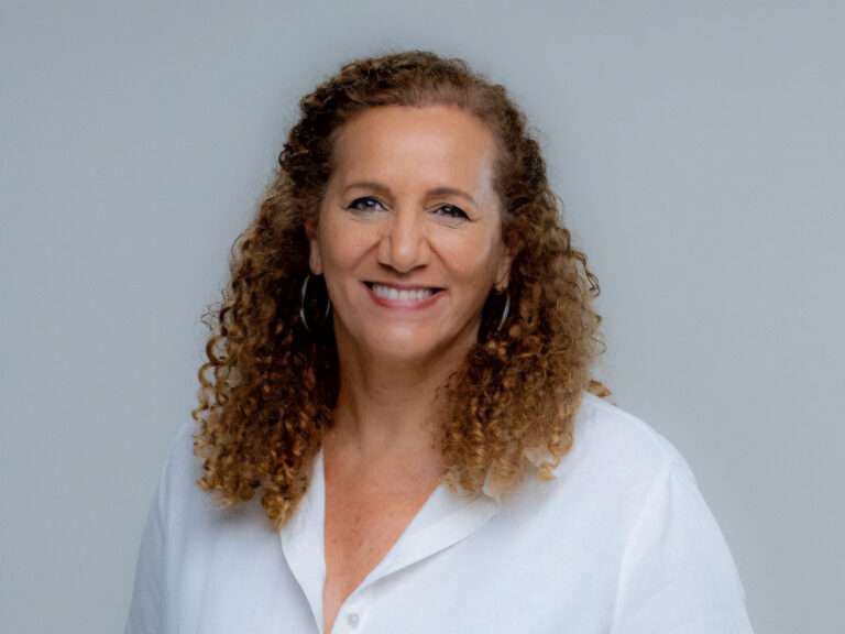 Jandira Feghali lança livro sobre o poder transformador da Cultura na Bece