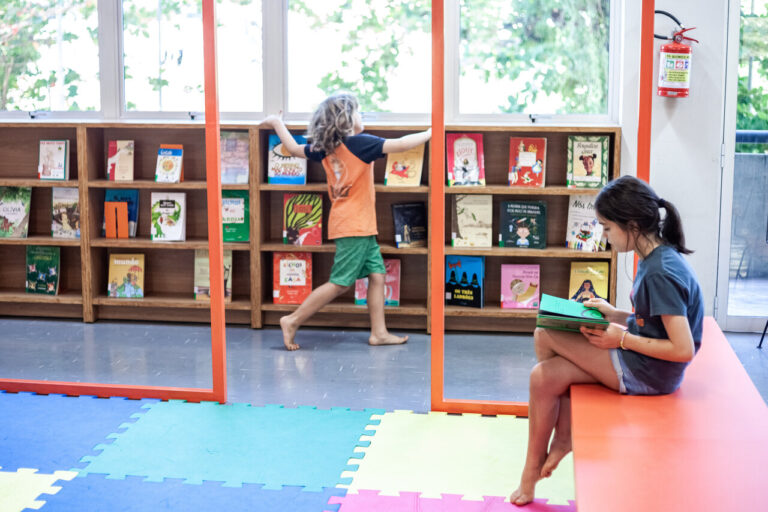 Crianças no centro da leitura: Bece promove II Seminário Infâncias Leitoras com foco em ludicidade e pertencimento