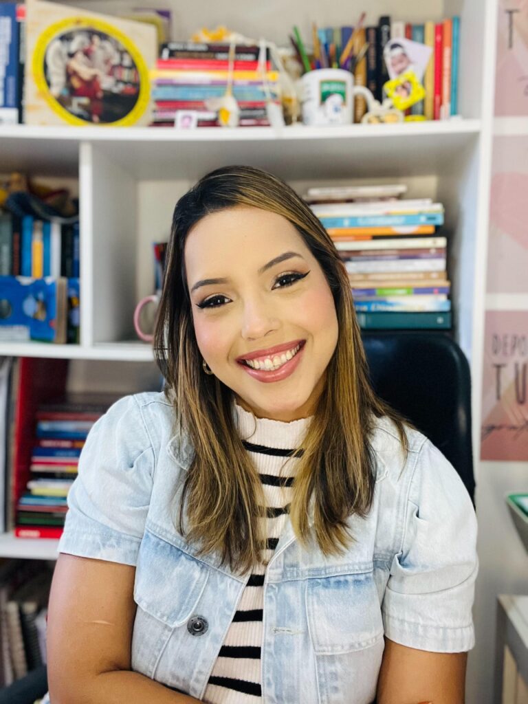 Oficina “Biblioterapia Criativa: leitura, arte e emoção em movimento” com Laiana Sousa