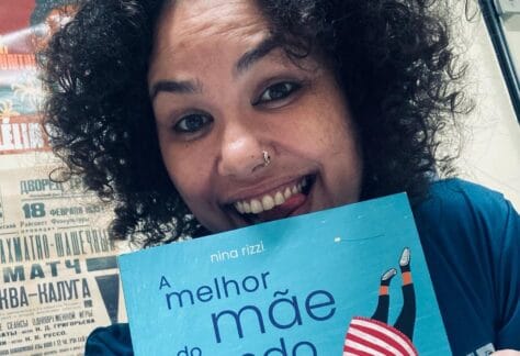 III FESTIVAL AFROCEARENSIDADES FEIRA LITERÁRIA DA IBIAPABA |CONTAÇÃO DE HISTÓRIA “A MELHOR MÃE DO MUNDO” COM NINA RIZZI 4 a melhor mae e1761850344214