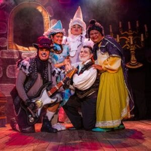 Espetaculo queridos monstrinhos