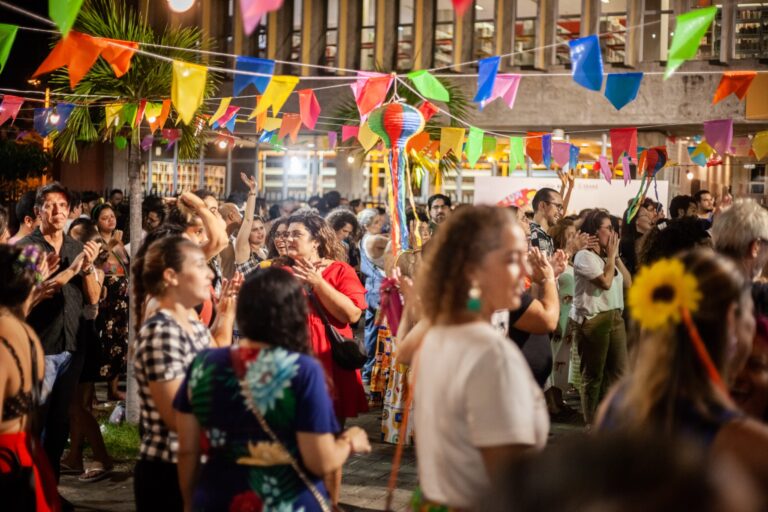 São João da Bece une tradição, gastronomia e forró com Os Muringa e Gabriela Mendes