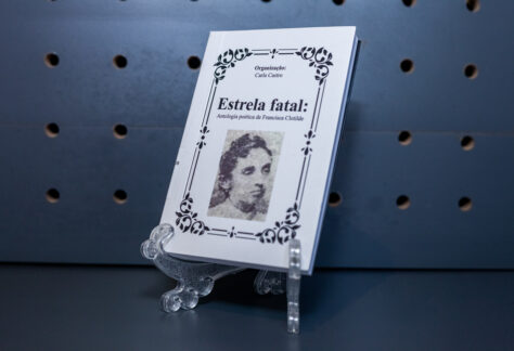 LIVRO Estrela fatal antologia poetica de Francisca Clotilde Organizacao de Carla Castro Numero de chamada B869 Easy Resize.com